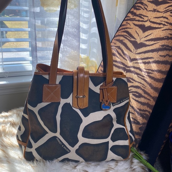 Dooney & Bourke Borsa A Tracolla In Pelle Con Grana Ciottolata - Elegante E Spaziosa Con Tracolla Regolabile E Ciondolo Logo - Borse Di Lusso Per Donna - 4